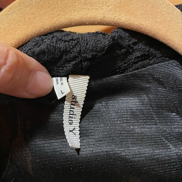 Studio Y black blazer lace overlay quarter length sleeves size L used - Picture 3 of 3